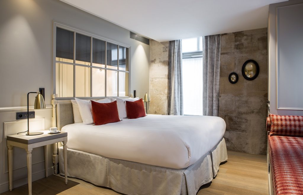 05CHARLESV TRI19032108