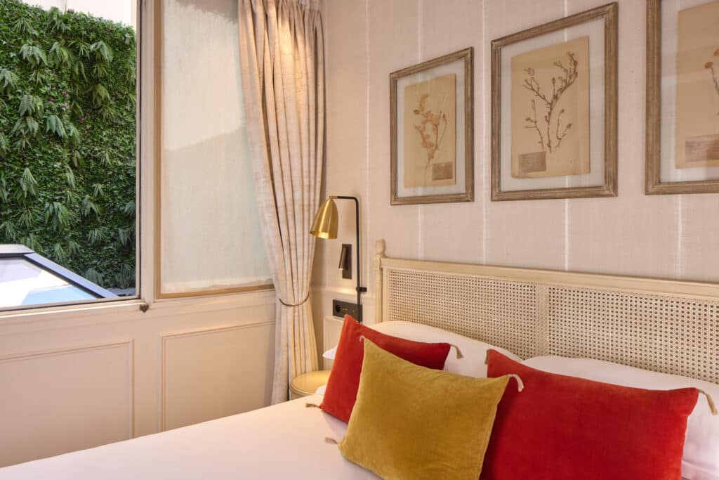 Hotel Charles V Paris 25